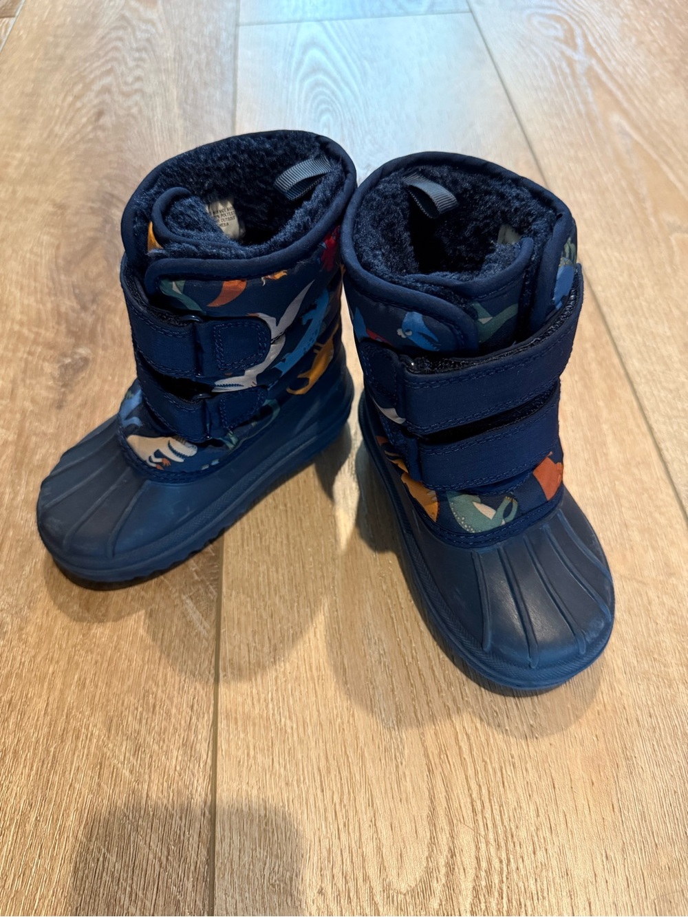 NWOT Children’s Place Toddler Navy Dinosaur Blue Winter Snow Boots Size 7
